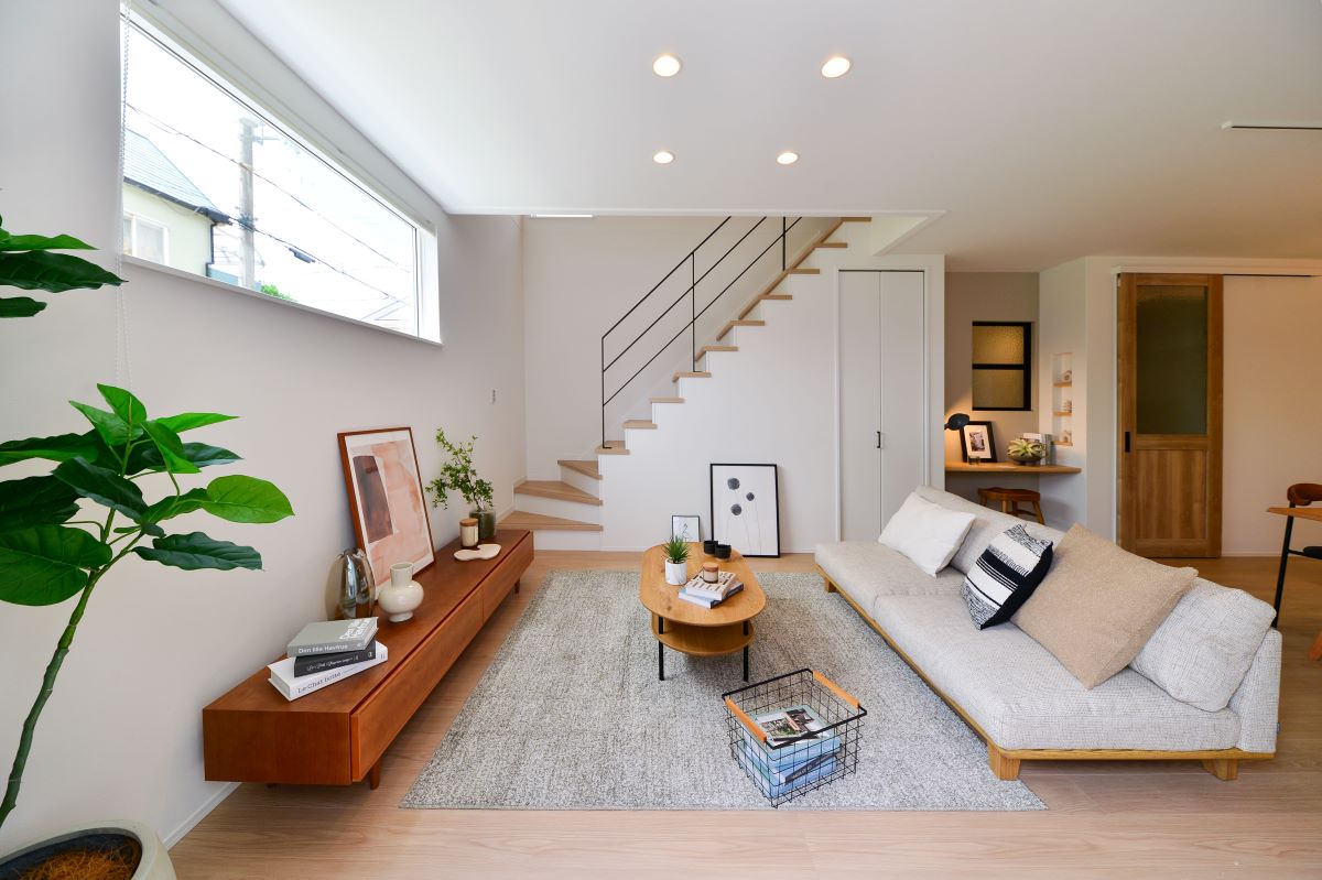 PLOT(プロット)TVボード