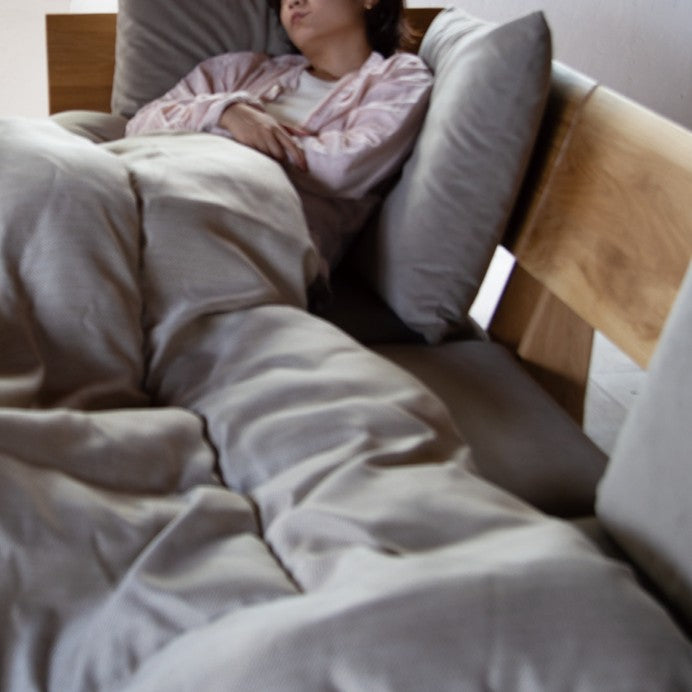 ロデアソファ用背クッション(使用シーン)