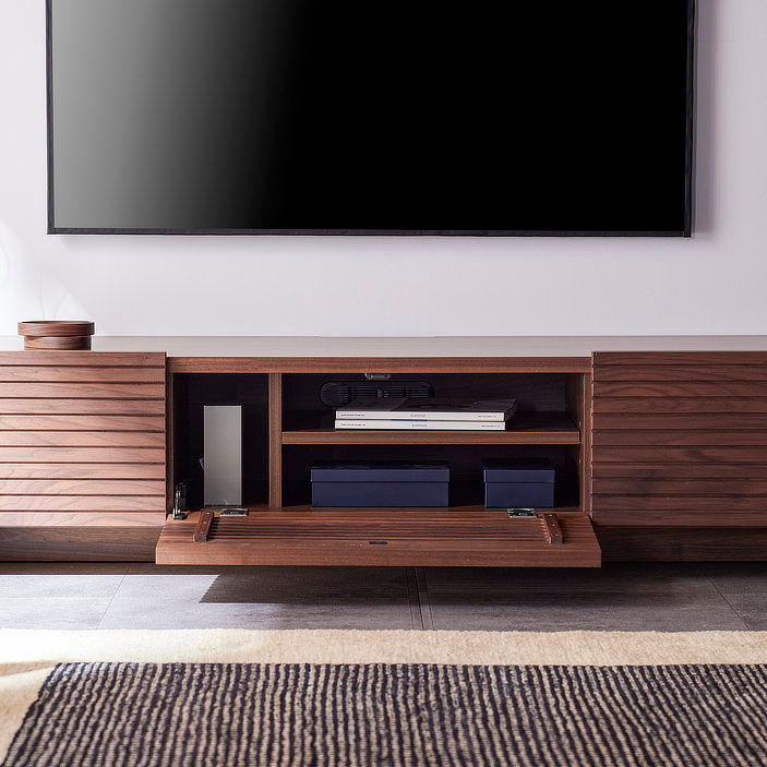 セルカテレビボードのフラップ扉の内部の画像(ウォールナット)