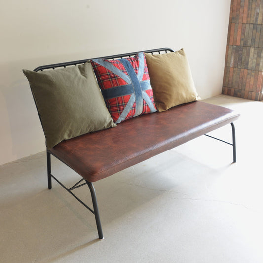 Kurt(カート)ベンチ ワイン(合皮)
※クッション別売り