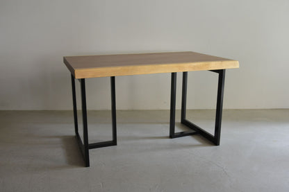 モンキーポッド一枚板（MDスチール脚との組み合わせ）