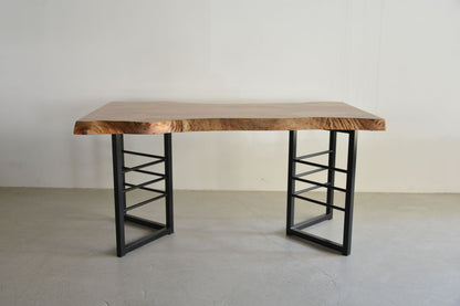 楠一枚板（ブイスチール脚との組み合わせ）