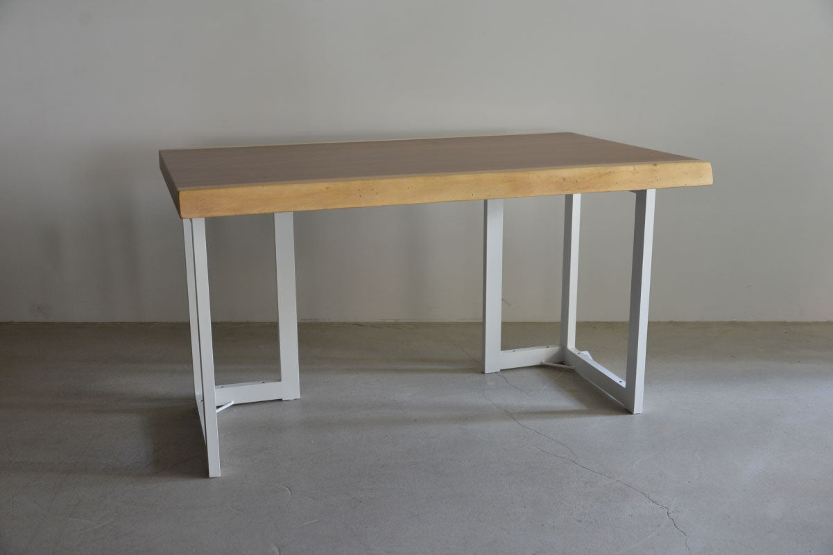 モンキーポッド一枚板（エルスチール脚との組み合わせ）