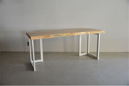 栃一枚板とエルスチール脚との組み合わせ