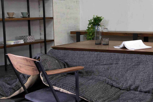 ESPINA コタツ布団 ダークグレー（シーン）