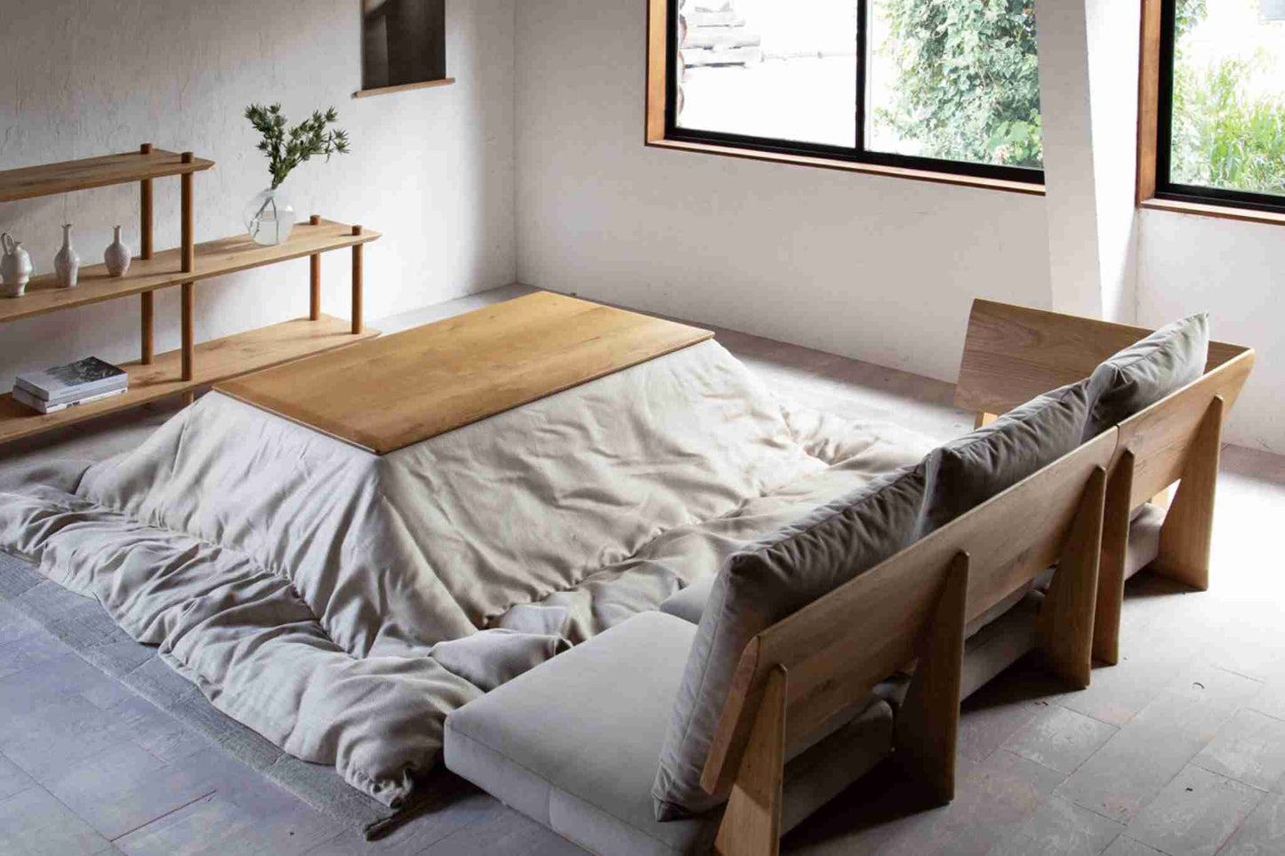 RODEA floor sofa oak（コーディネート）