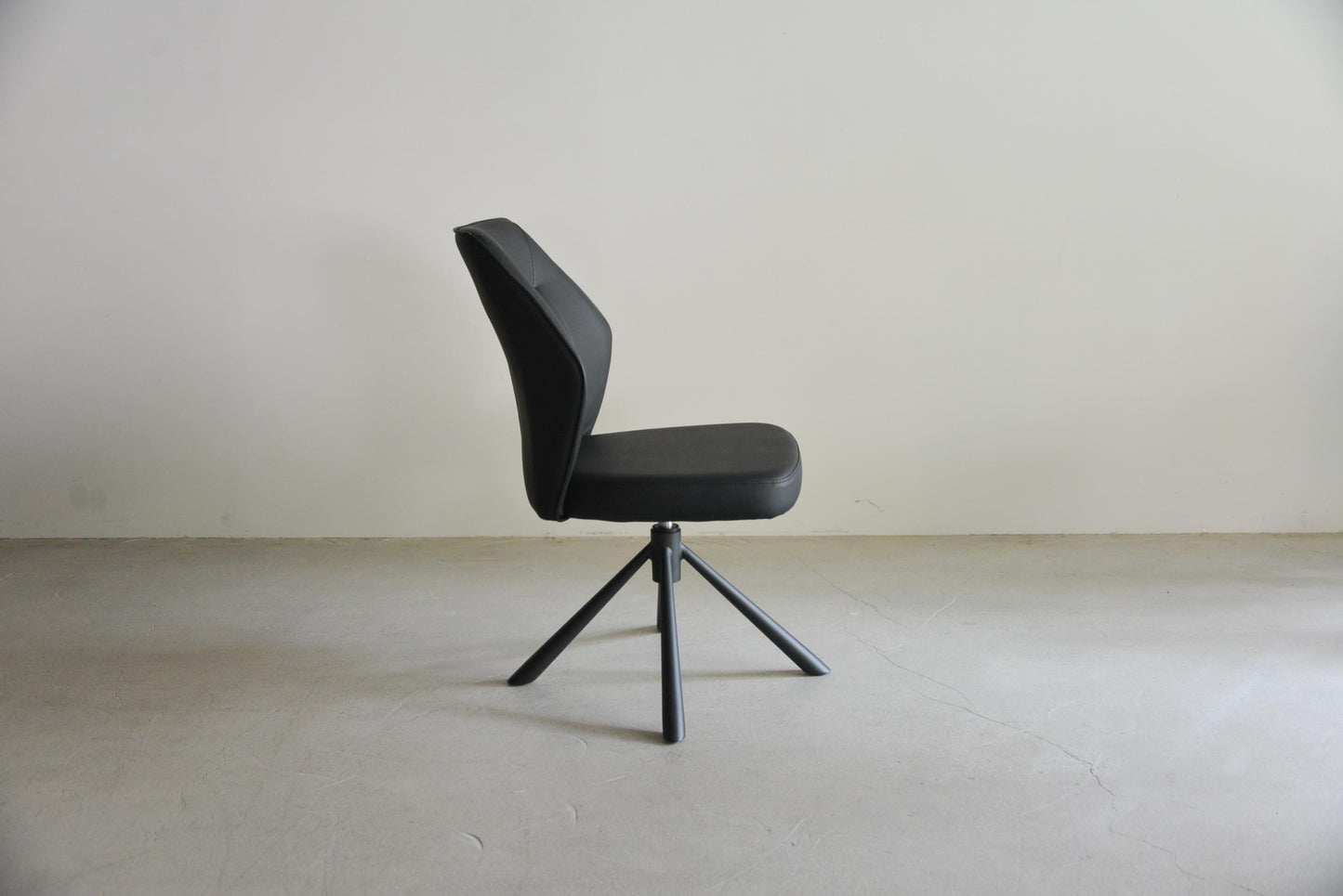 ダンク回転チェア（側面）