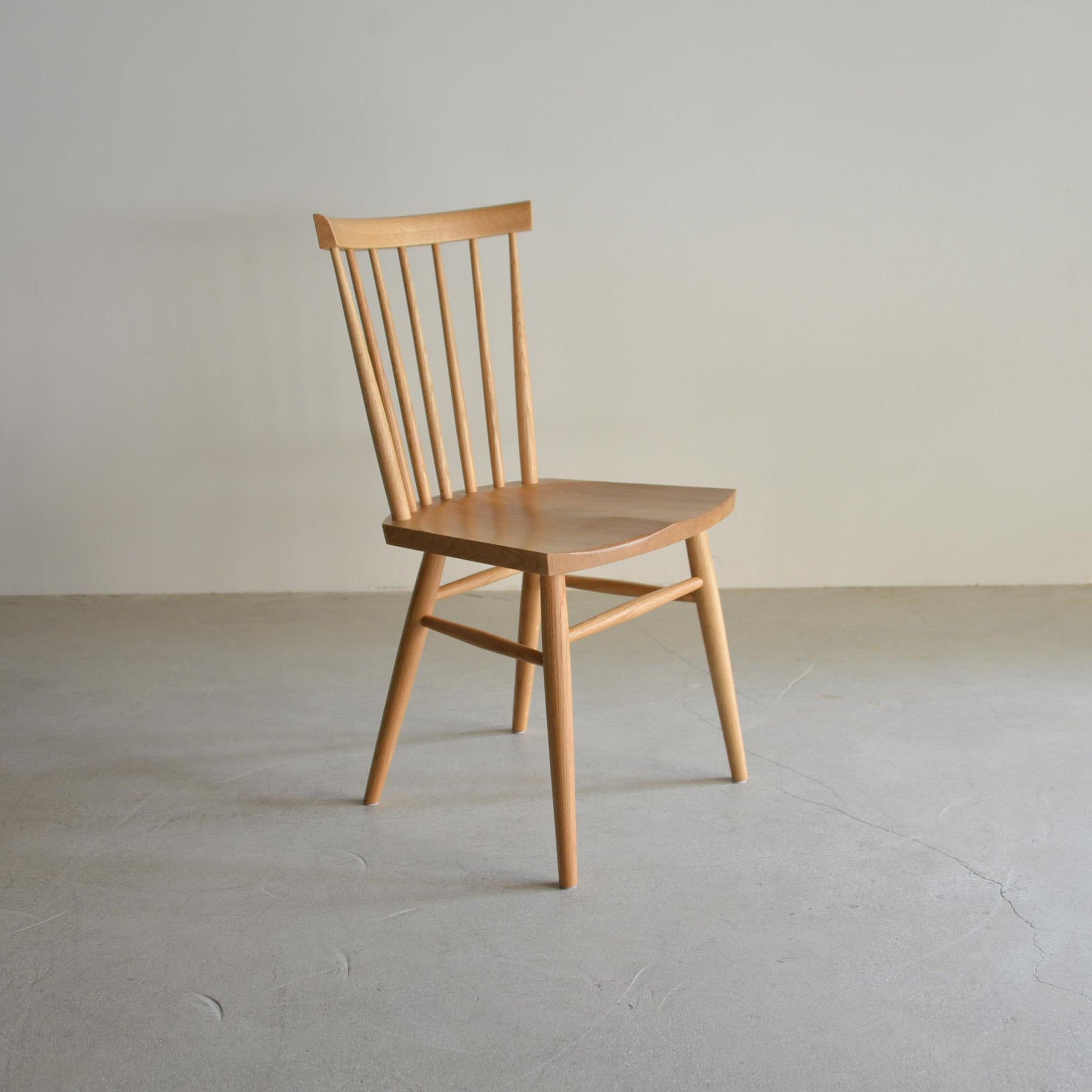 エドワードチェア（オーク・斜めから）