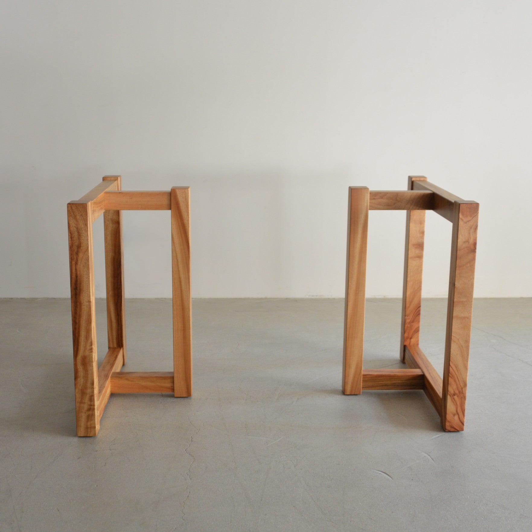 M型木製脚　正面から