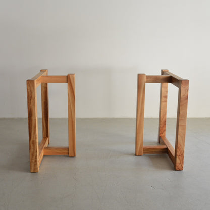 M型木製脚　正面から