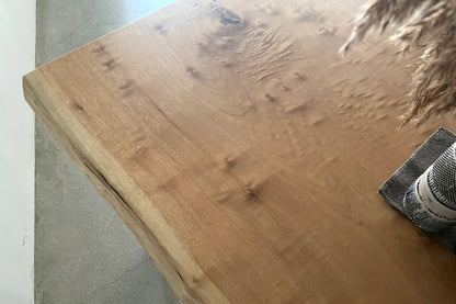 マートル一枚板59728（天板のアップ）