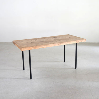 オリボコーヒーテーブル　正面から