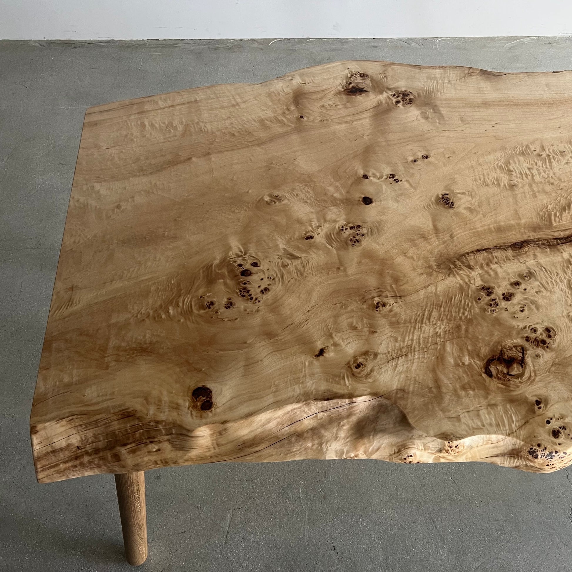 ポプラ一枚板　木目のアップ