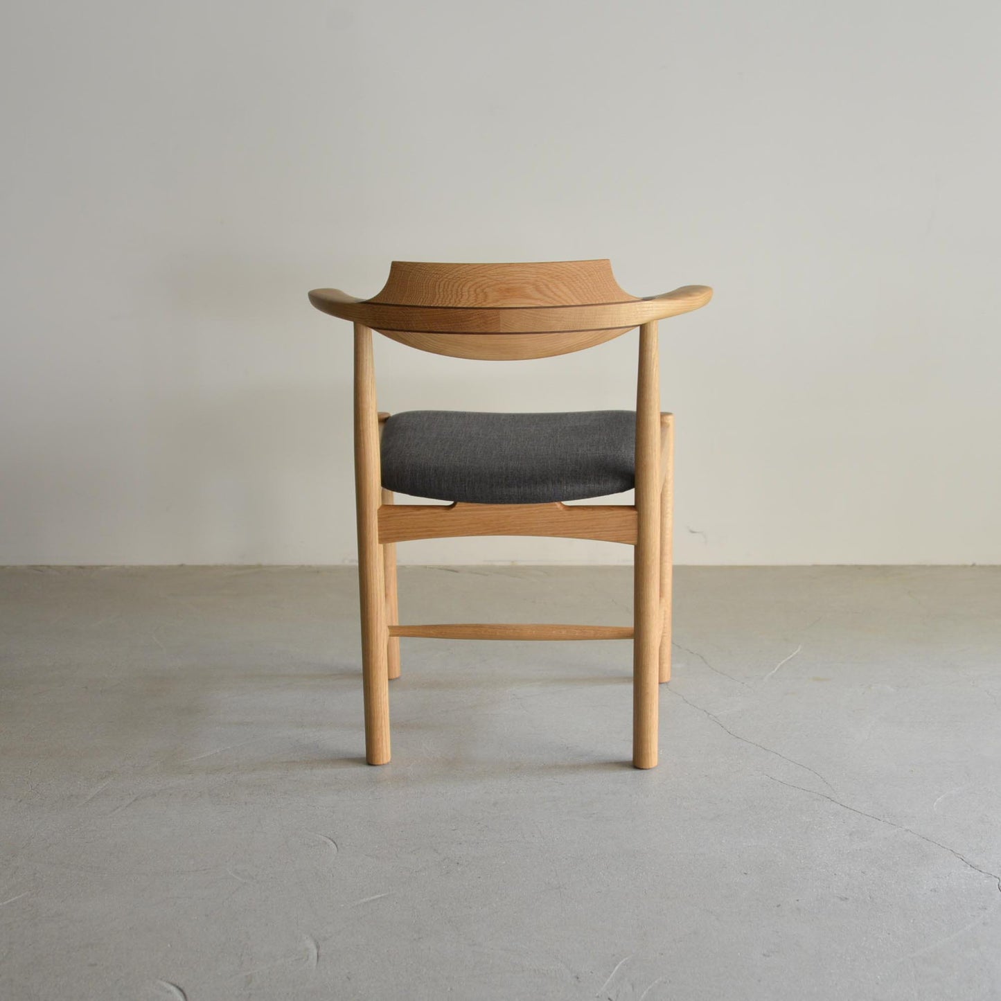 シズクルチェア（オーク・背面）