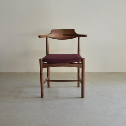 シズクルチェア（ウォールナット・正面）