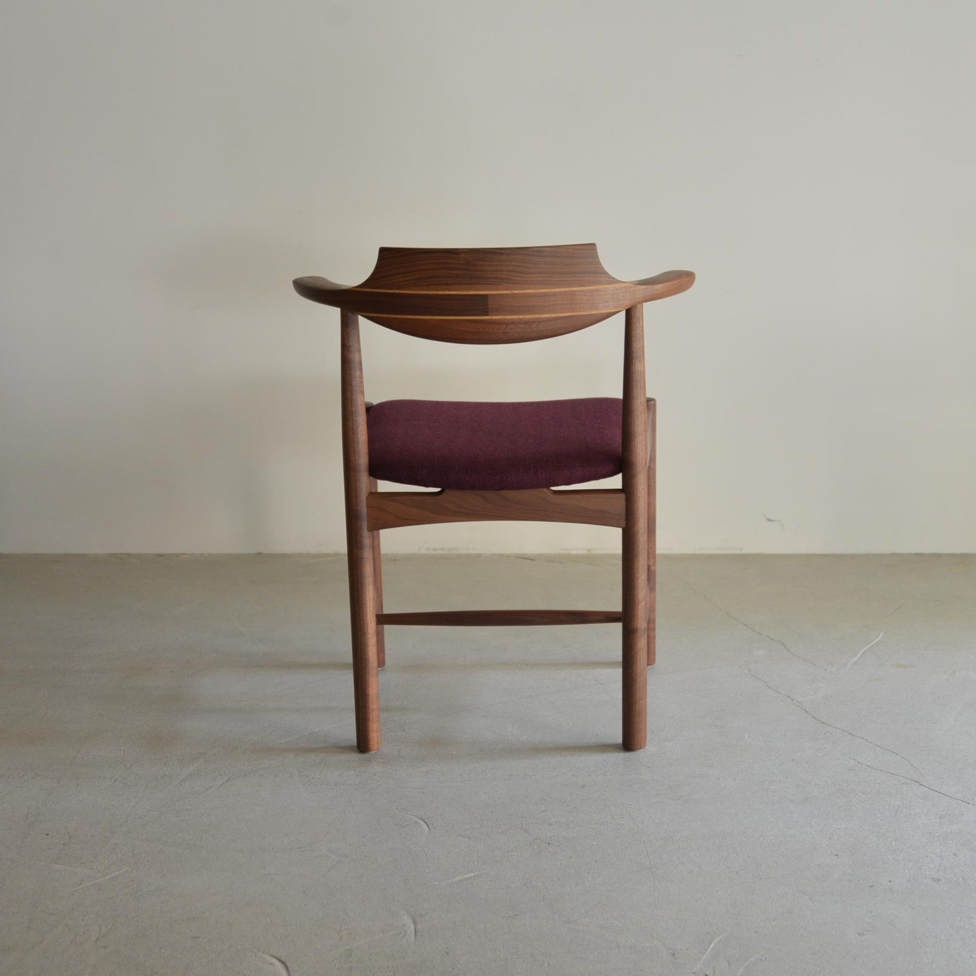 シズクルチェア（ウォールナット・背面）