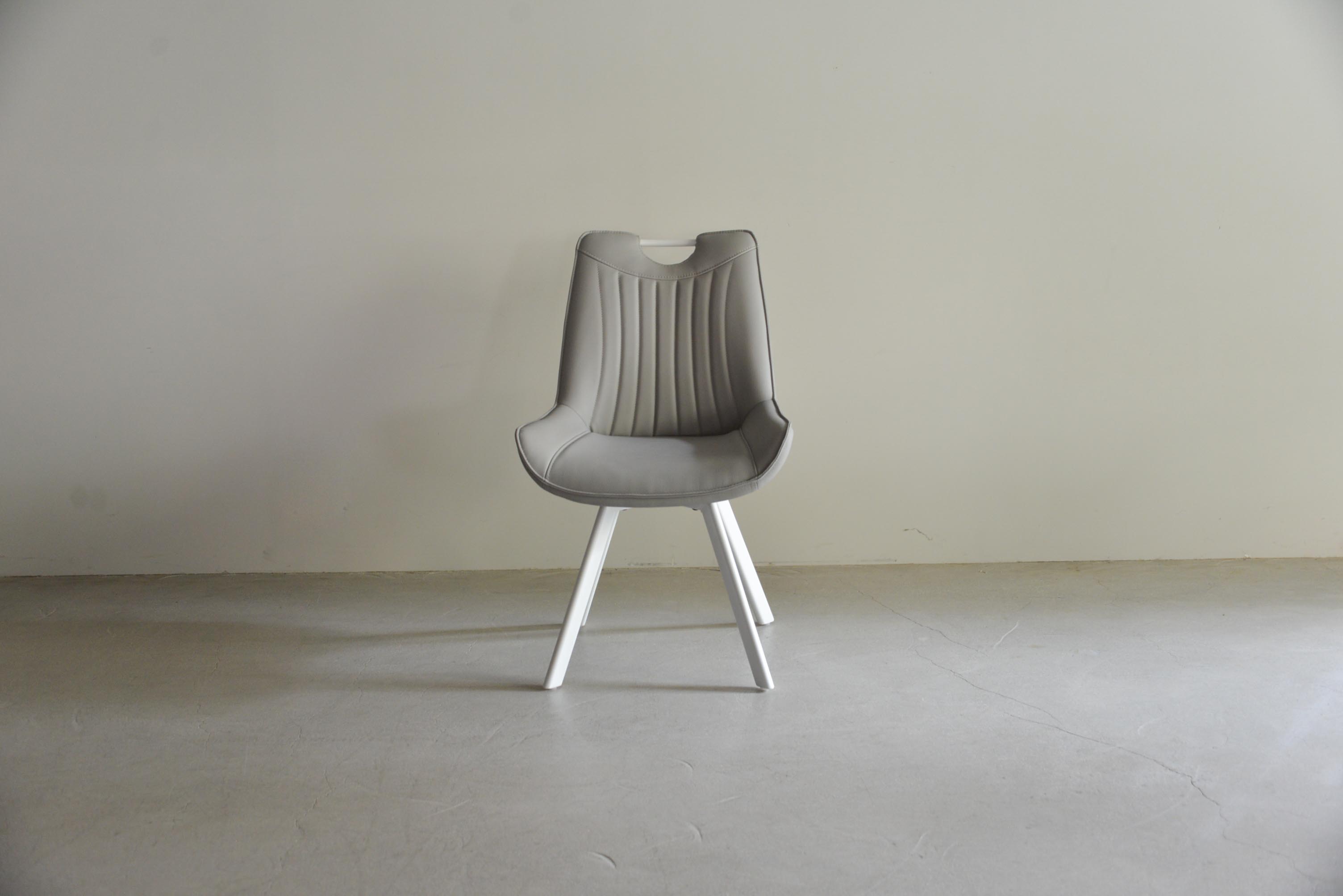 ぽよんとしたチェア ホワイト 商品紹介】シンプルおしゃれ！【スタッキングチェア（白