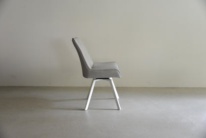 SW回転チェア（横から）