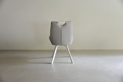 SW回転チェア（後ろから）