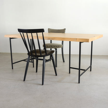 アフリカンシカモア52660　ダイニングテーブルの使用例