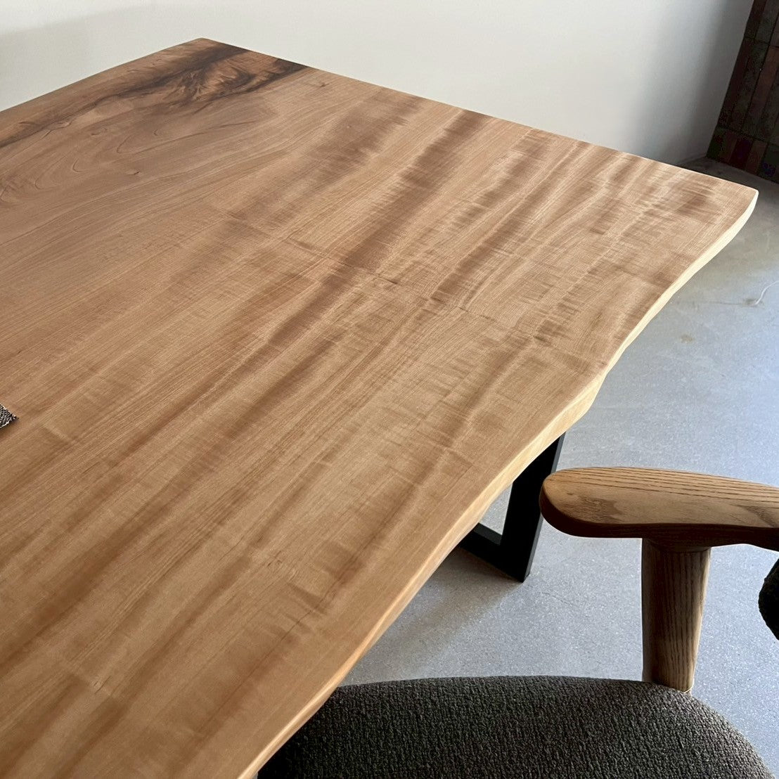 栃一枚板57842（天板のアップ）