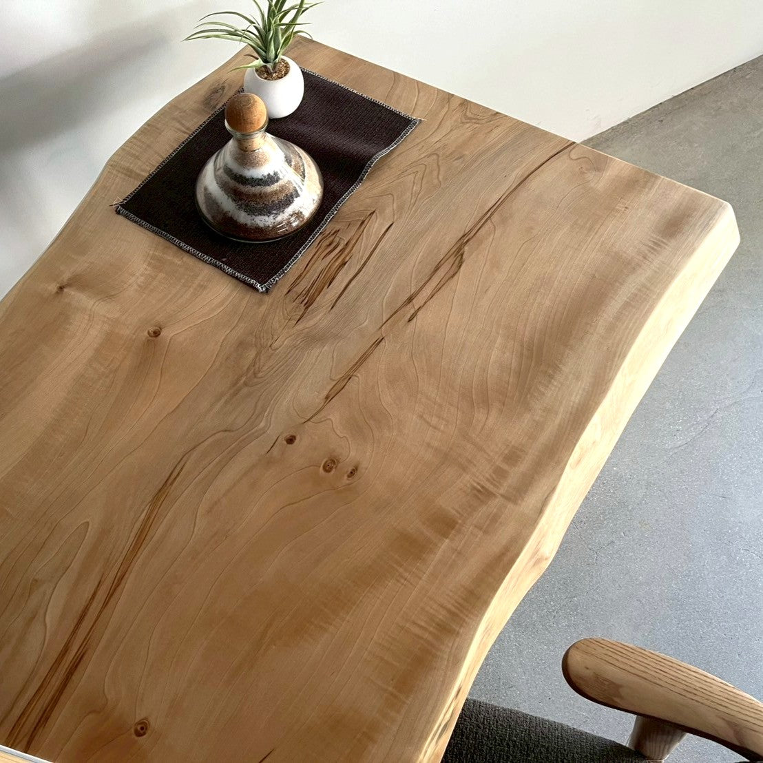 栃一枚板59498（天板のアップ）