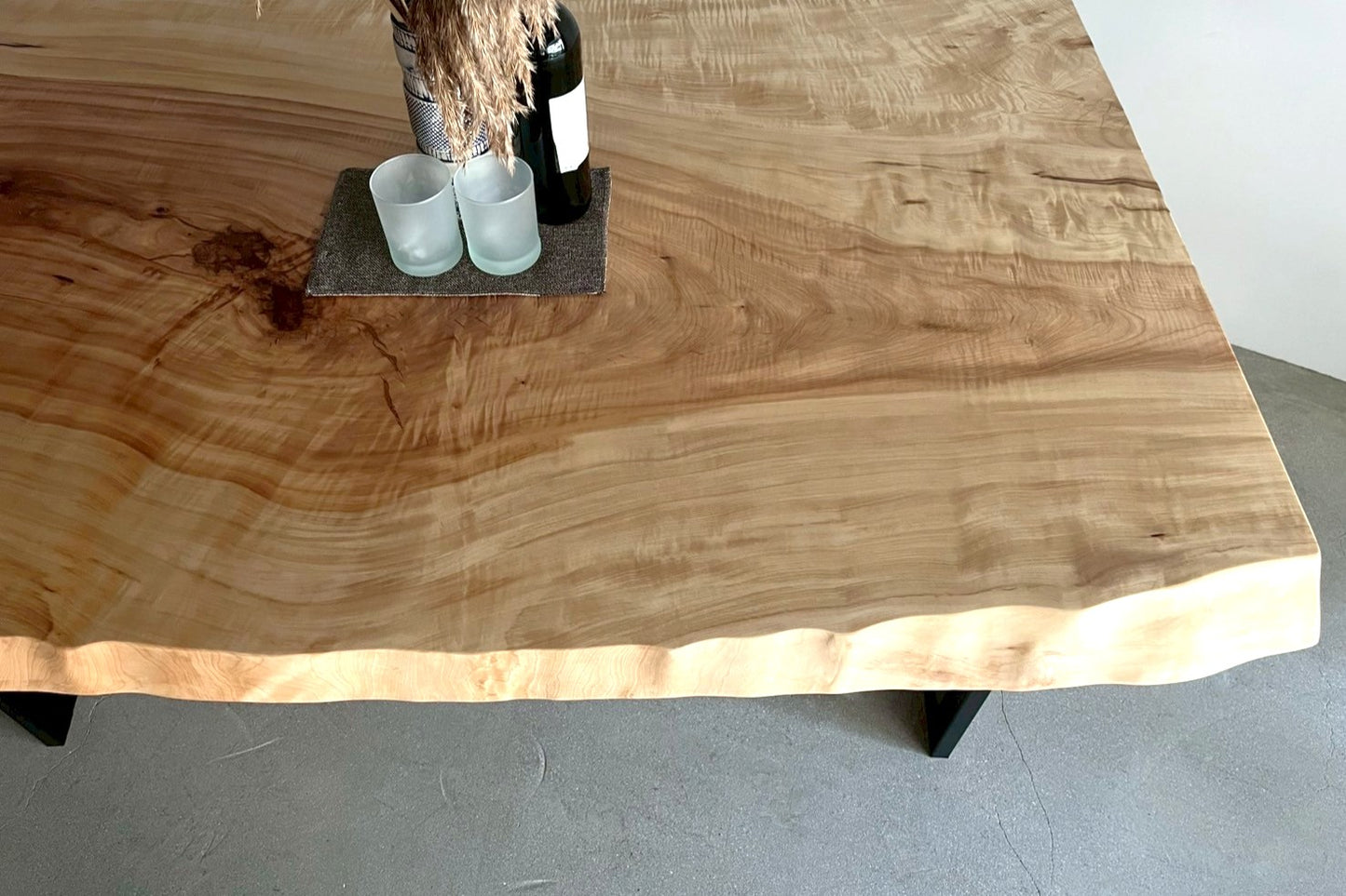 栃一枚板59727（天板のアップ）