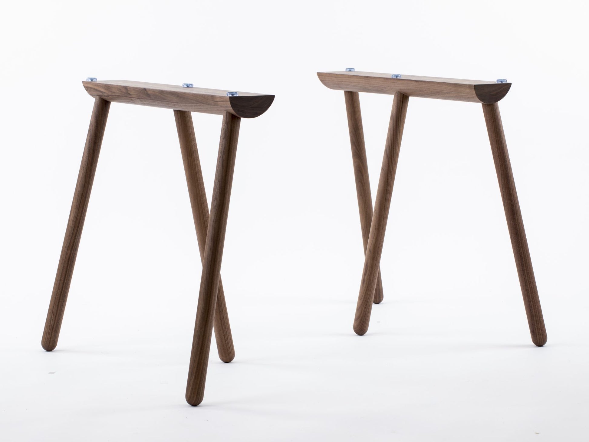 トライパッド脚のウォールナットの画像